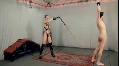 射在潮噴的嫂子逼裏快要爽死了