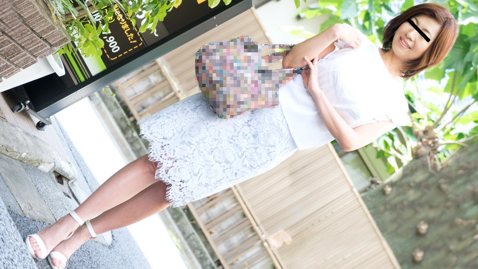 疑！？在這裡偷偷中出嗎！？ 拜託人氣AV女優炮友像AV那樣搞中出性愛後 不被朋友發現偷偷AV攝影。 川上奈奈美 HMN079