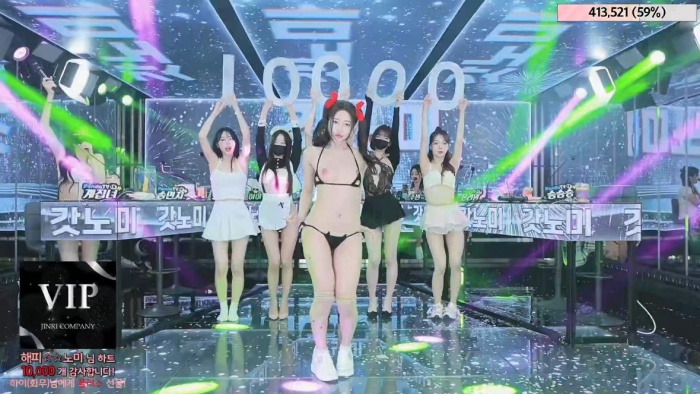 [有碼] [MP4 1.27G] [中文字幕] MOND296 和憧憬的女上司 美咲佳奈