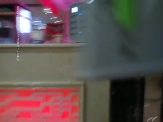 尤物啊，聲音一聽就酥了 後背小紋身更顯妩媚。太誘人了。