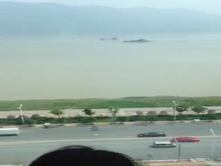 分享骚妇摇摆的大屁股