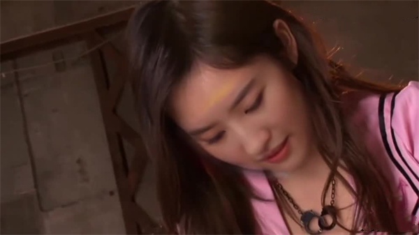 [MP4 720M] 情趣台 贫乳小少妇跟男子开房 一人先给对方口一波 然后男人全程享受 少妇上来自己动