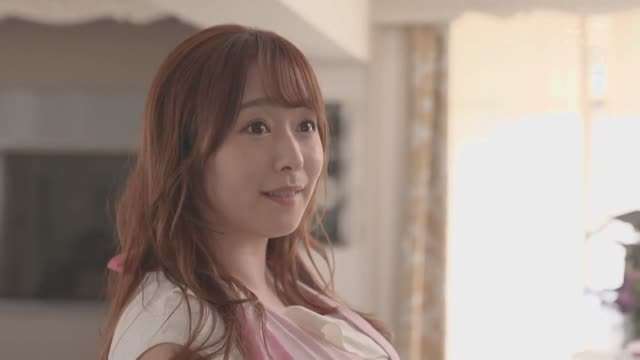 【77】 性感风骚，苗条御姐大尺度3点裸舞【小鱼睡不醒】道具自慰喷水，有舞看有B插痛苦表情(13V)