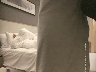 林中野性饥渴，狂野口交吮吸后激烈臀射内射 (AnaLingus)