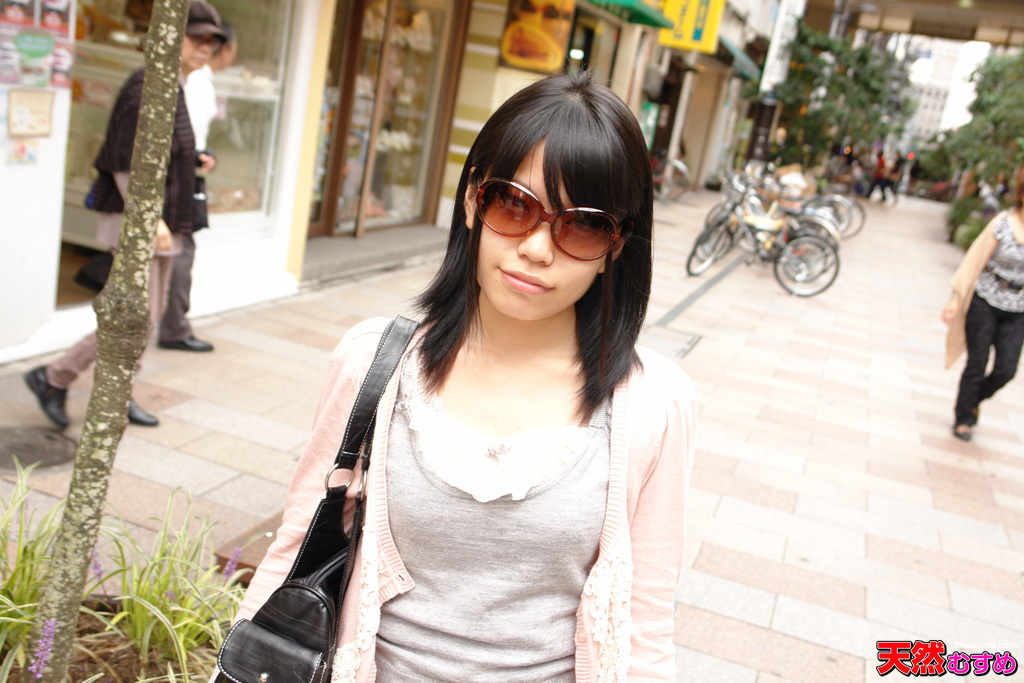 樱茉日专属受虐狂俱乐部 窒息失禁翻白眼，高潮观赏与淫秽拍卖震撼表演AVSA406