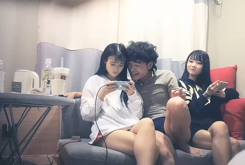 弹珠机店无码偷拍 12名员工性爱影片完整流出！百濑飞鸟、西野たえ、泉莉音豪华阵容BDSR542超长4小时完整版