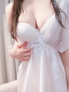 fc2ppv 4400670 Dカップ美乳で美尻の20歳保育士さんとオトナの性教育。ふっくら気持ち良いパイパン名器に生挿入！レビュー特典 フェラチオ口内射精！ FC2PPV4400670