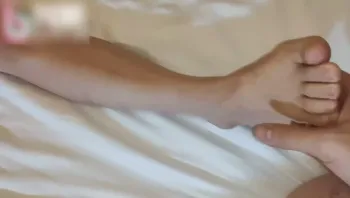 VENX344 极品熟母沦陷记！巨乳亲妈被儿子爆操到潮喷 近亲相奸内射名胜