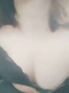 認真的OL穿著不正常打扮自己去被搓揉的緊張痴漢沼 鷲尾芽衣 SONE265