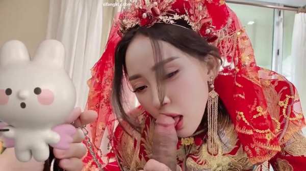 約操極品美臀黑絲女神 車震無套後入 絲襪