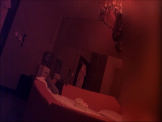 [MP4]YUJ052 我在兼职时遇到的那位蓝领女工给了我很多积极愉悦的性爱体验，让我忘记了所有不喜欢的地方，她让我一次又一次地达到高潮 海老咲碧