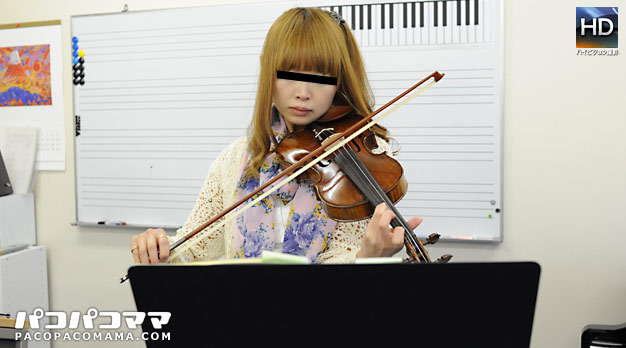 甜蜜青少年铁杆 DP 和 3 BBC 射液。玛蒂娜 斯梅拉迪、小马莉、赫苏斯 雷耶斯和利奥 桑托斯